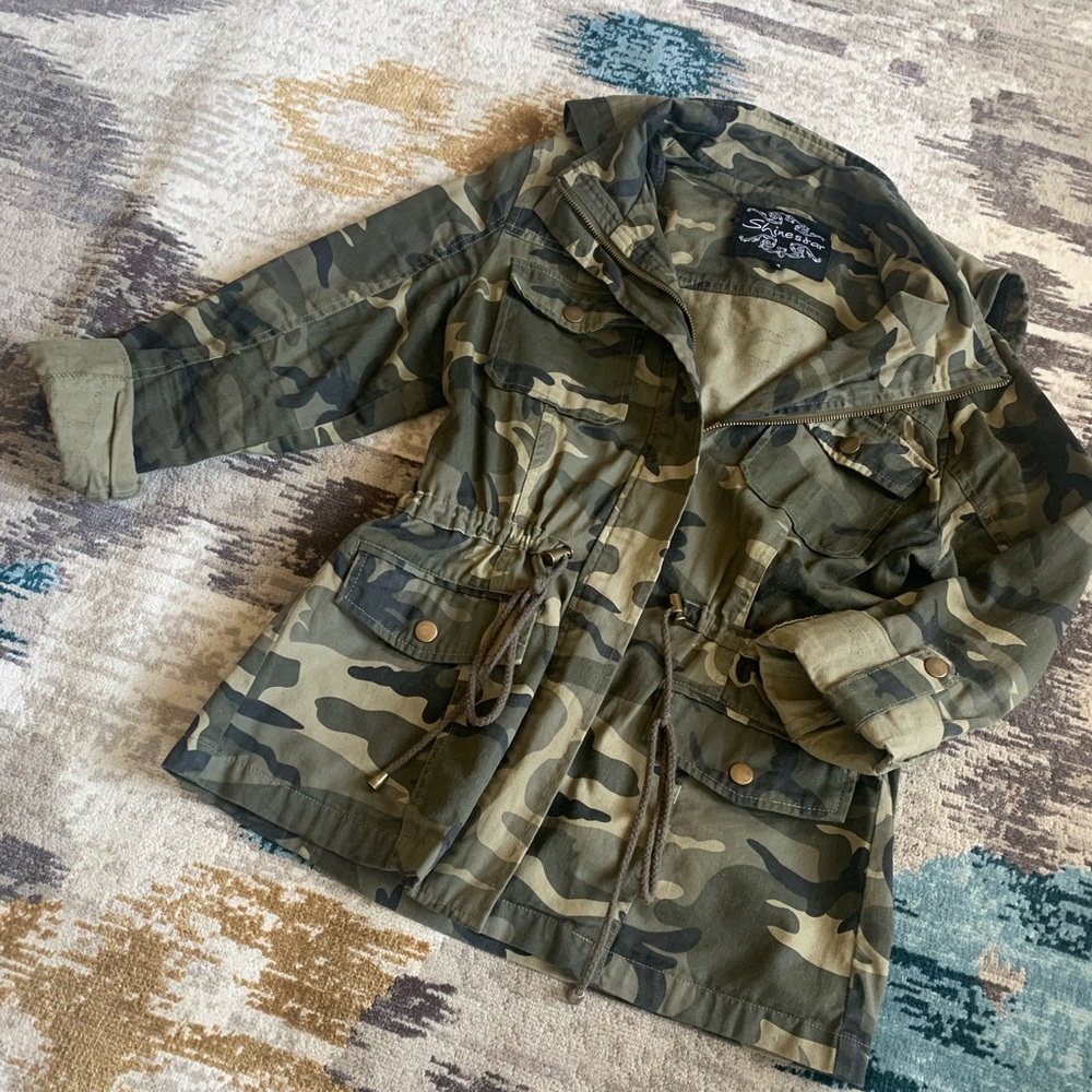 Fashion camo utility jacket